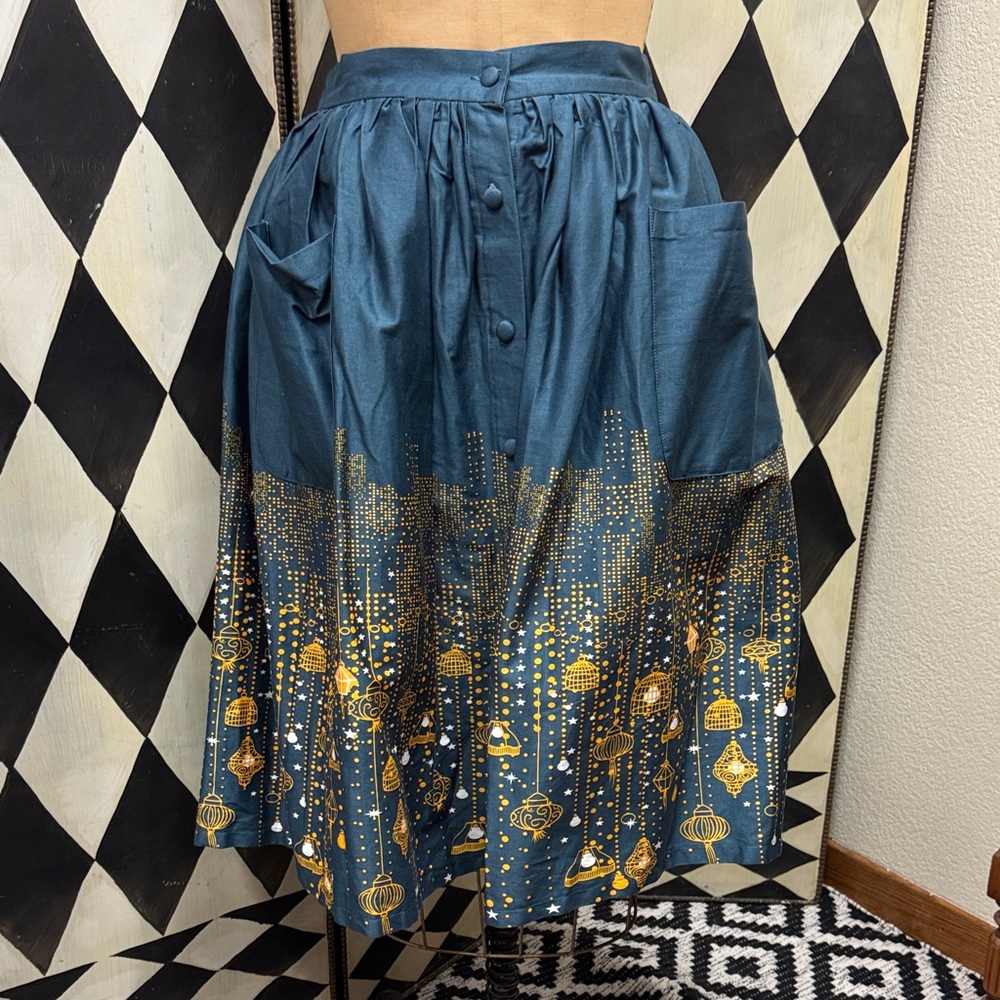 NWT Front Button Gathered Skirt With Pockets